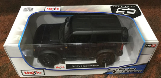 1/18 Maisto 2021 Ford Bronco Wildtrak in Dark Blue