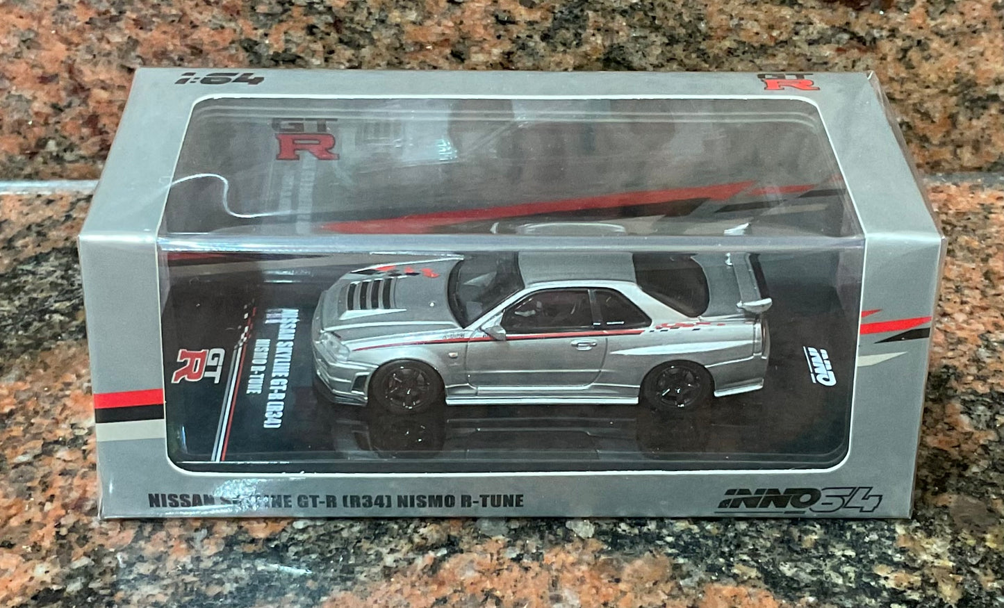 INNO64 1:64 Nissan Skyline GT-R R34 Nismo R Tune Silver