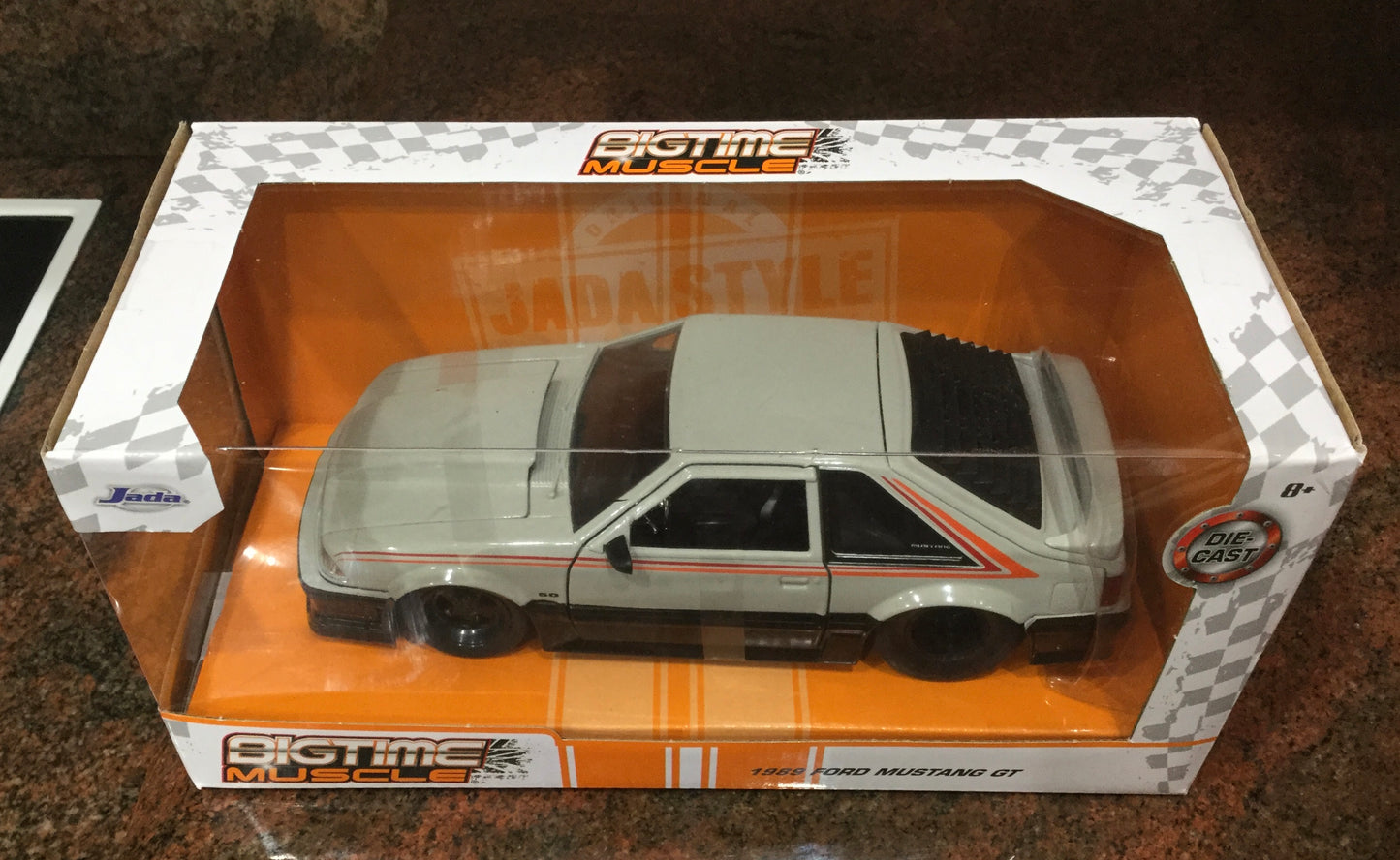 1:24 1989 Ford Mustang GT JADA: Bigtime Muscle