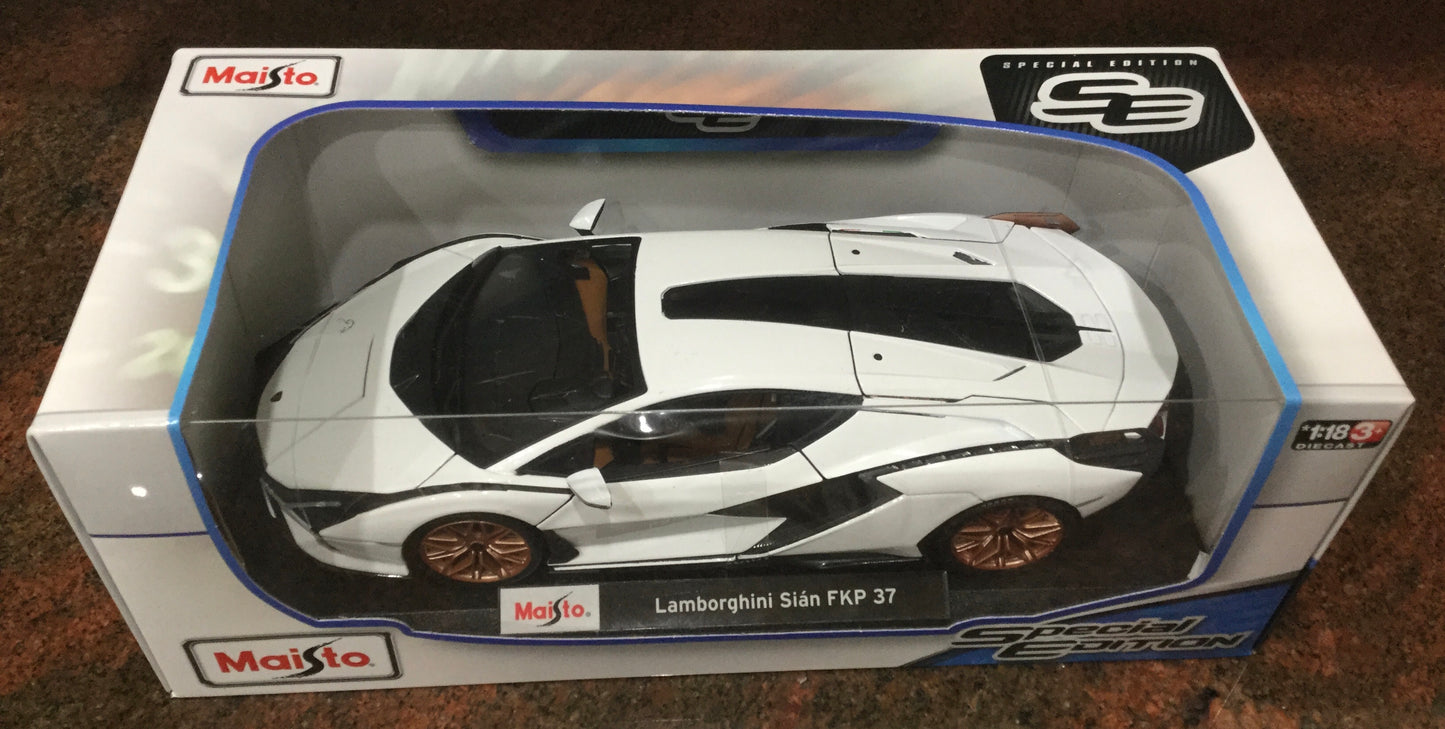 1/18 Maisto Lamborghini Sian FKP 37 in White