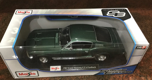 1/18 Maisto 1967 Ford Mustang GTA Fastback in Dark Green