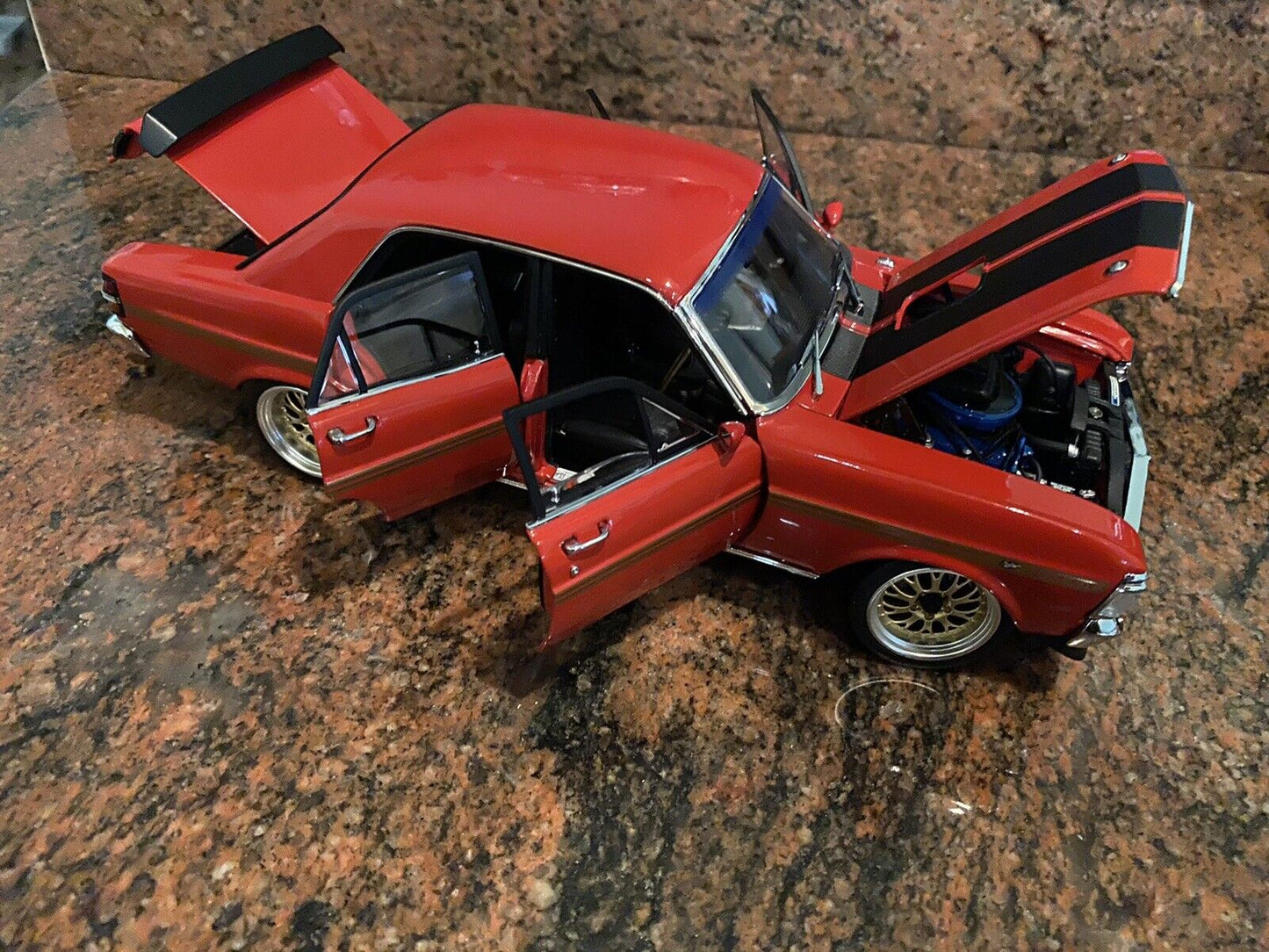 1:18 C/C Modified XY GTHO Wide Boots Falcon In Red